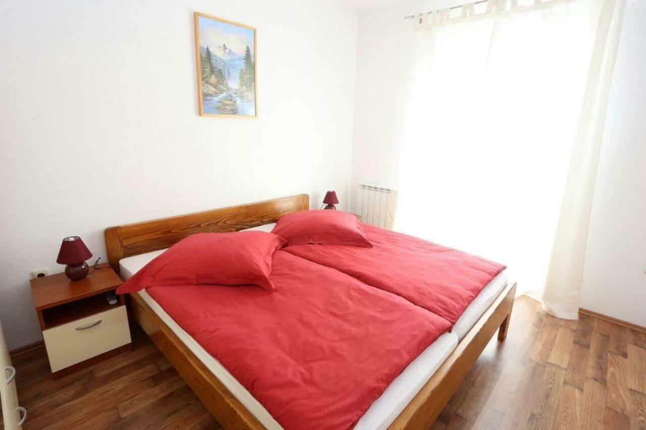 Apartmani Lili Sukošan Екстериор снимка
