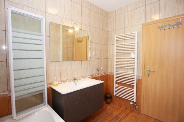 Apartmani Lili Sukošan Екстериор снимка