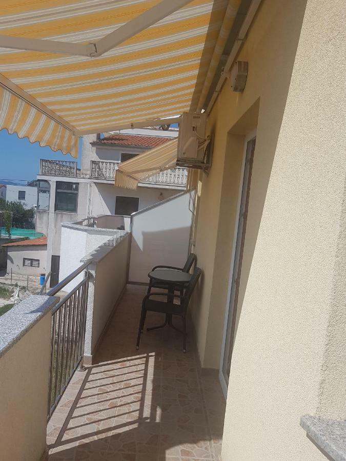Apartmani Lili Sukošan Екстериор снимка