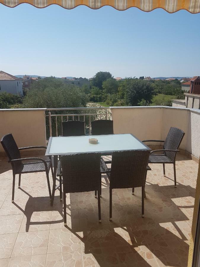 Apartmani Lili Sukošan Екстериор снимка