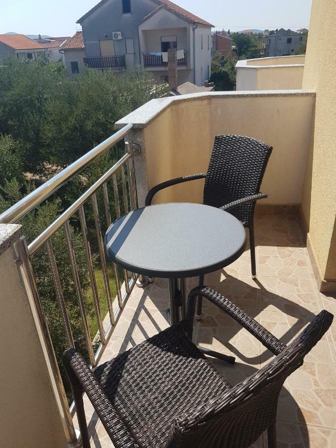 Apartmani Lili Sukošan Екстериор снимка