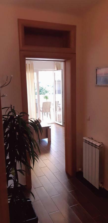 Apartmani Lili Sukošan Екстериор снимка