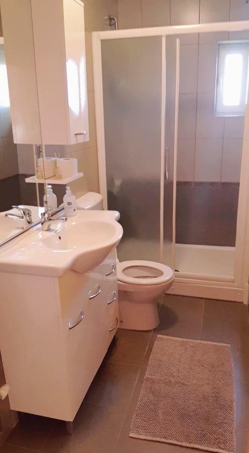 Apartmani Lili Sukošan Екстериор снимка