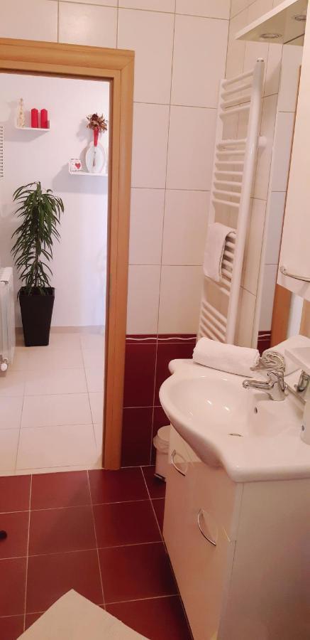 Apartmani Lili Sukošan Екстериор снимка